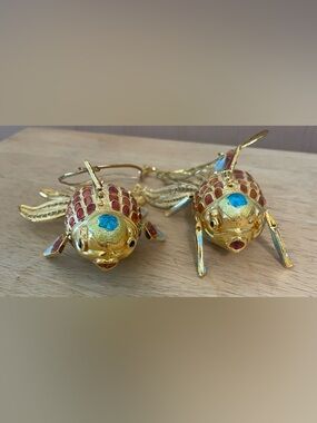 Vintage Chinese Enamel Pair of Koi Fish Gold Large Fan Tail Ornament Handmade